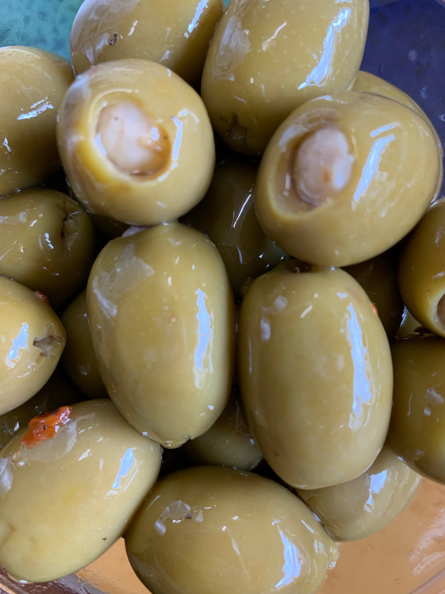 Olives vertes farcies à l’ail en vrac 8 oz