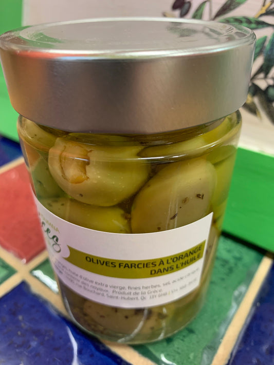 Olives vertes farcies à l’orange en vrac 8 oz